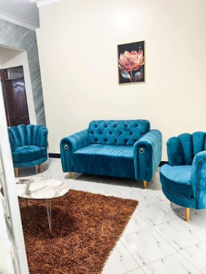 Serenity Found 2 Bed Haven with Private Balcony